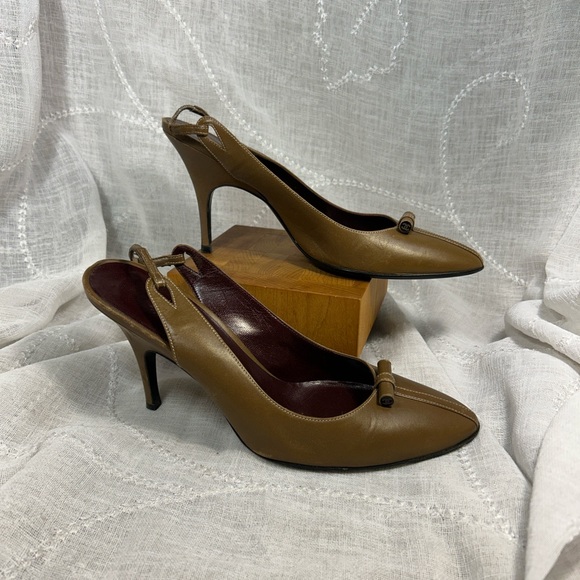 CHANEL authentic leather classic sling back heel with dust bag